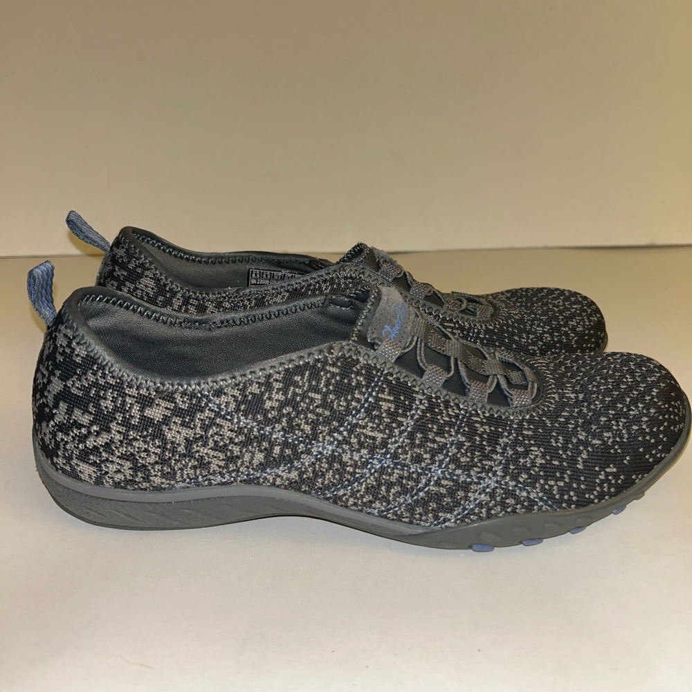 Skechers Women’s 8.5 Relaxed Fit: Breathe-Easy Fortune Knit Walking Shoes